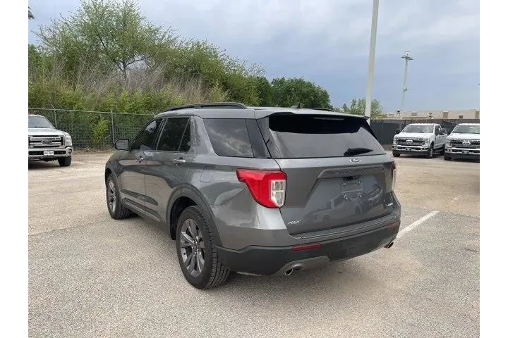 $25959 : Ford Explorer 2022 AWD XLT 4 image 4