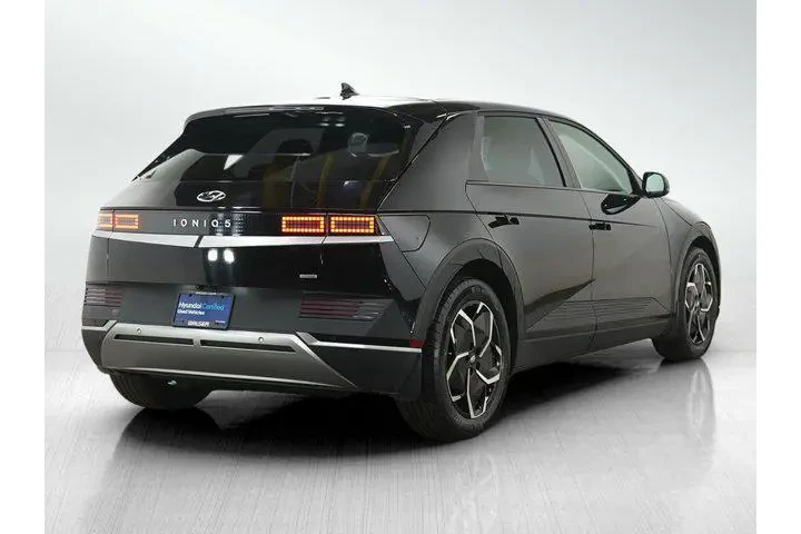 $27998 : Hyundai IONIQ 5 2024 AWD SEL image 5