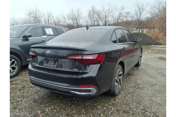 $22241 : Volkswagen Jetta 2024 SEL 4d image 3