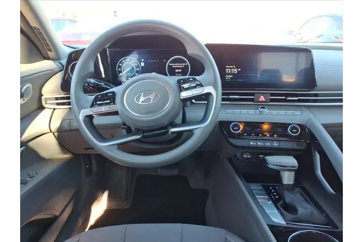 $26990 : Hyundai ELANTRA Hybrid 2024 image 7