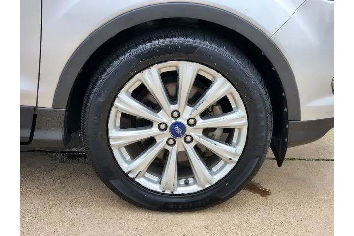 $13995 : Ford Escape 2017 Titanium 4d image 9