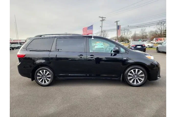 $25999 : Toyota Sienna 2018 AWD XLE 7 image 8