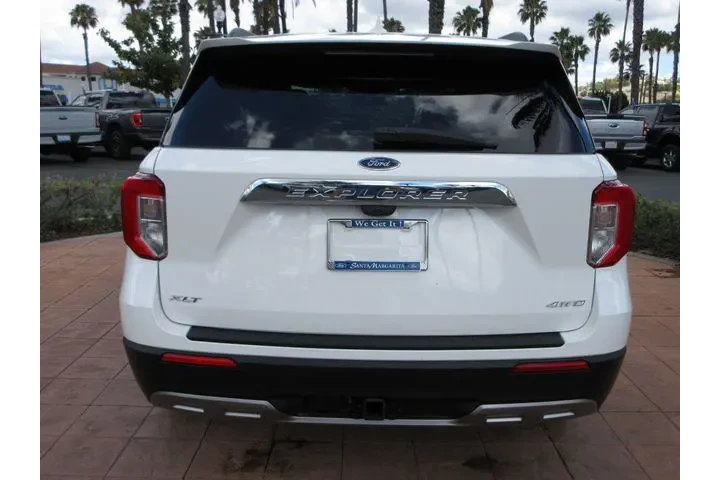 $28982 : Ford Explorer 2023 AWD XLT 4 image 8