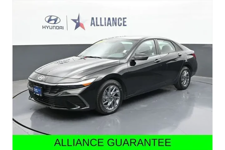 $18930 : Hyundai ELANTRA 2024 SEL 4dr image 2