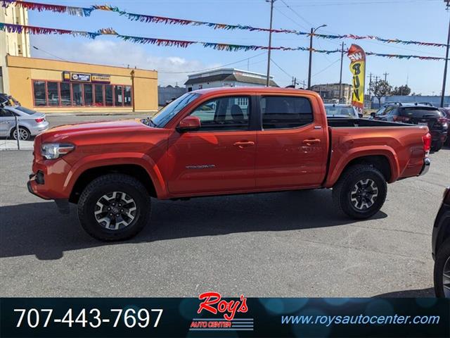 2016 Tacoma SR5 V6 4WD Truck image 4