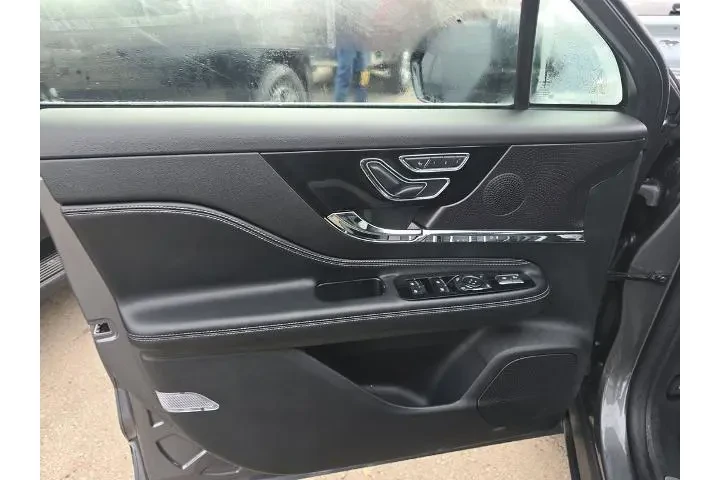 $32999 : Lincoln Corsair 2025 Premier image 9