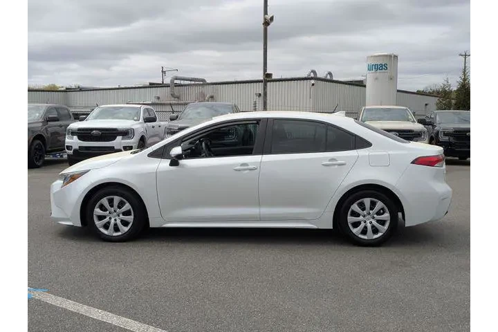 $21992 : Toyota Corolla 2024 LE 4dr S image 6