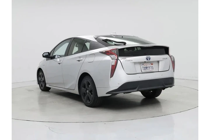 $16998 : Toyota Prius 2016 Four 4dr H image 2