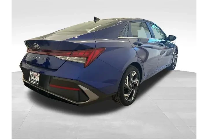 $20179 : Hyundai ELANTRA 2024 SEL 4dr image 7