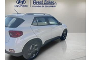 $17377 : Hyundai VENUE 2023 SEL 4dr C thumbnail