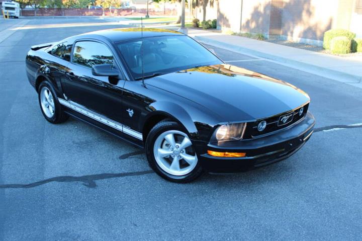 $16775 : 2009  Mustang V6 Premium image 2