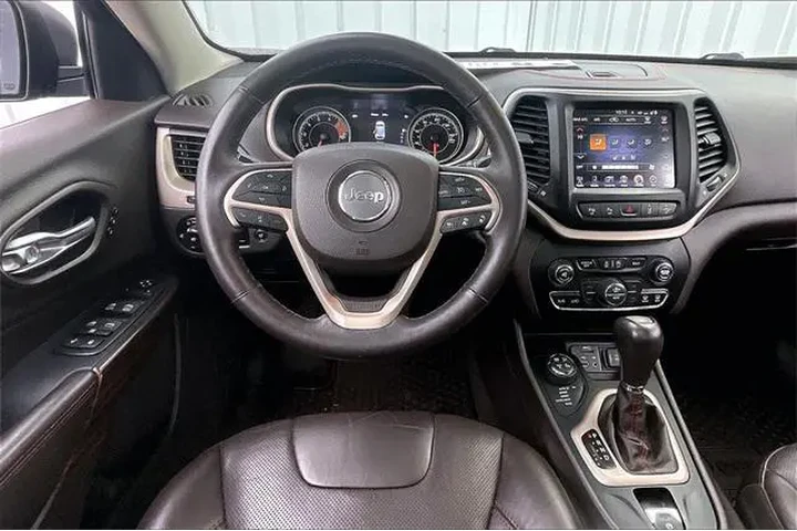 $11990 : Jeep Cherokee 2016 4x4 Trail image 5