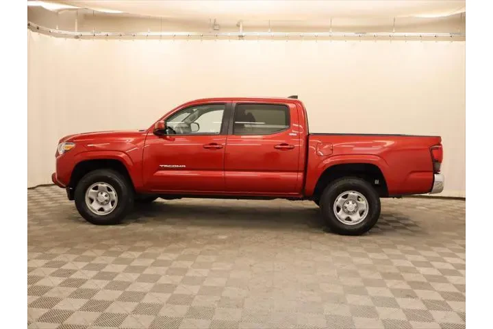 $28555 : Toyota Tacoma 2023 4x2 SR 4d image 2