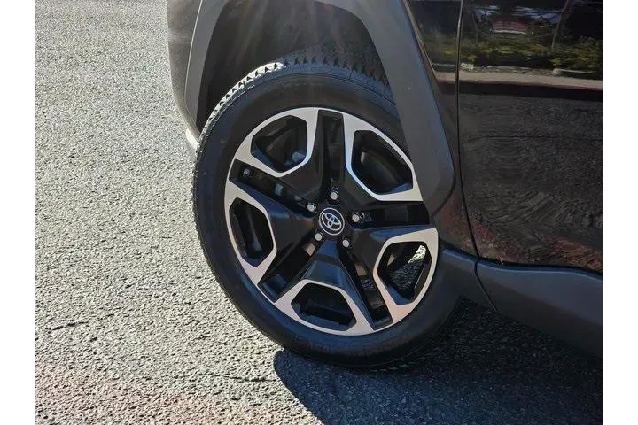 $23300 : Toyota RAV4 2019 AWD Adventu image 8