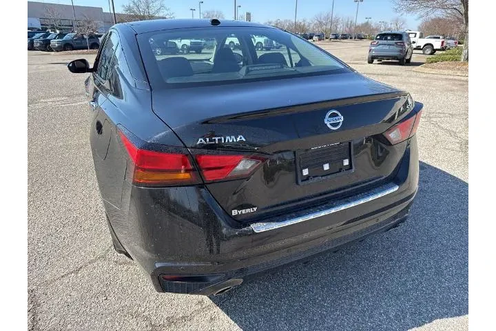 $15500 : Nissan Altima 2020 2.5 SV 4d image 10