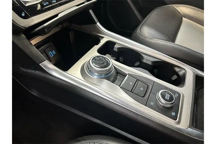 $32500 : Ford Explorer 2023 AWD XLT 4 image 4