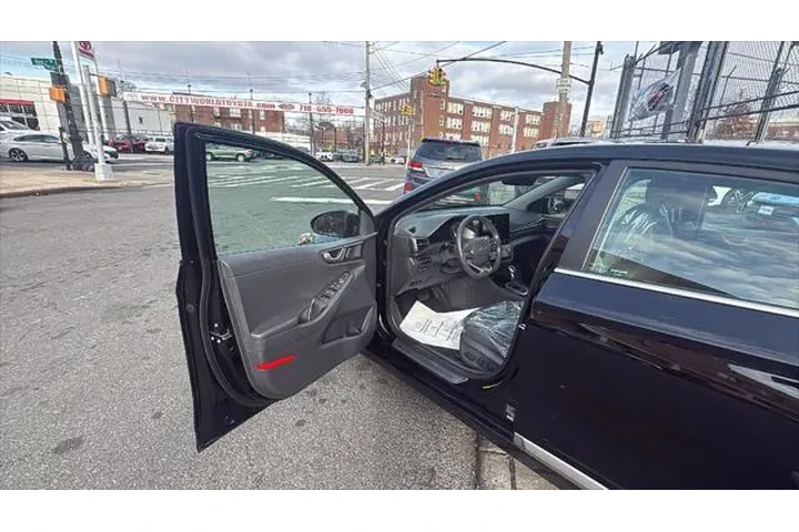 $19985 : Hyundai IONIQ Hybrid 2021 Li image 10