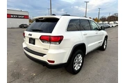 $19980 : 2021 Grand Cherokee Laredo 4x4 thumbnail