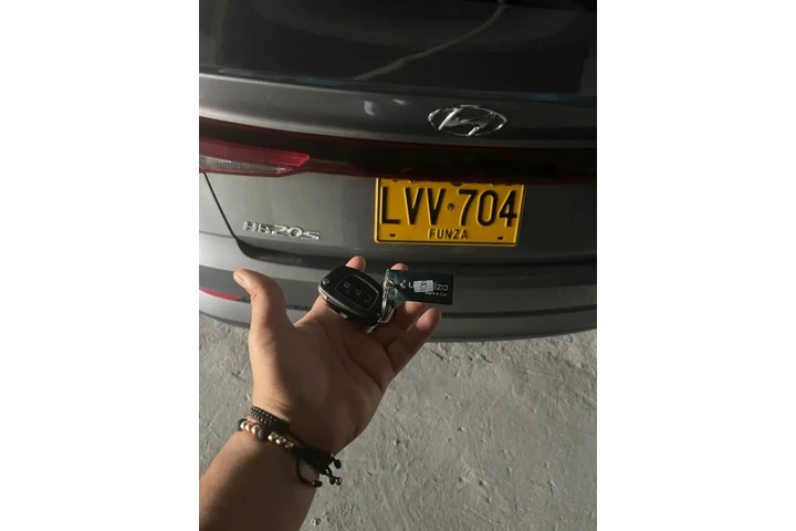 Renta de carros en Colombia image 3