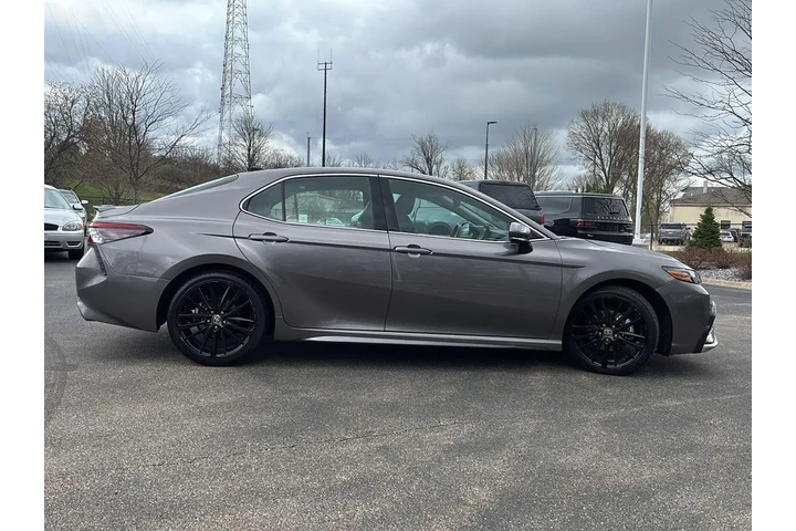 $35000 : Gold Certified 2024 Camry XSE image 9