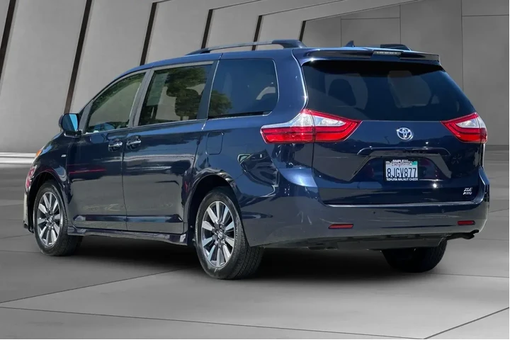 $34900 : Toyota Sienna 2019 AWD XLE 7 image 7