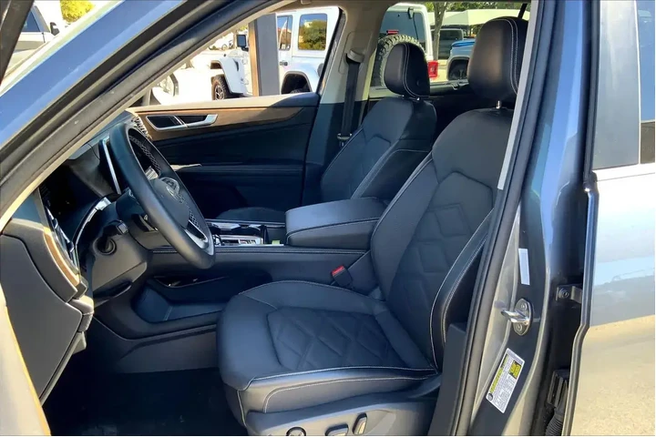 $31372 : Volkswagen Atlas 2024 SE 4dr image 7