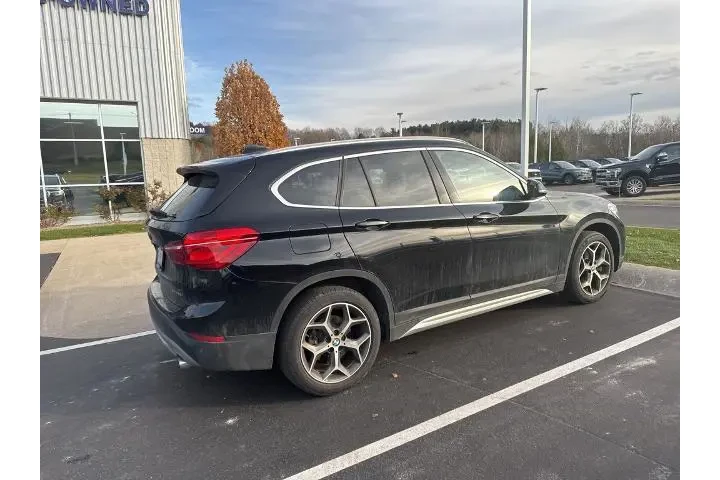 $16718 : BMW X1 2019 AWD xDrive28i 4d image 5