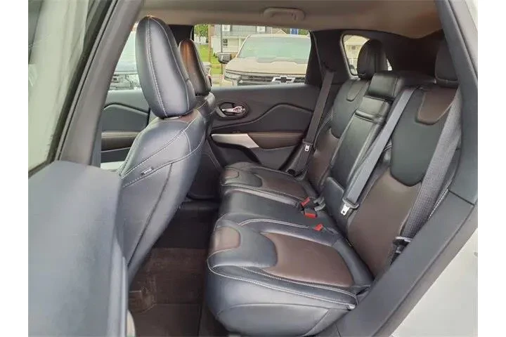 $13900 : Jeep Cherokee 2017 4x4 Limit image 9