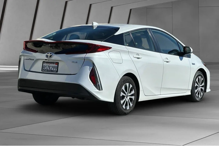$21900 : Toyota Prius Prime 2021 XLE image 4