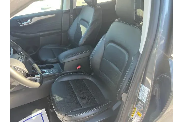 $20900 : Ford Escape 2022 SEL 4dr SUV image 9