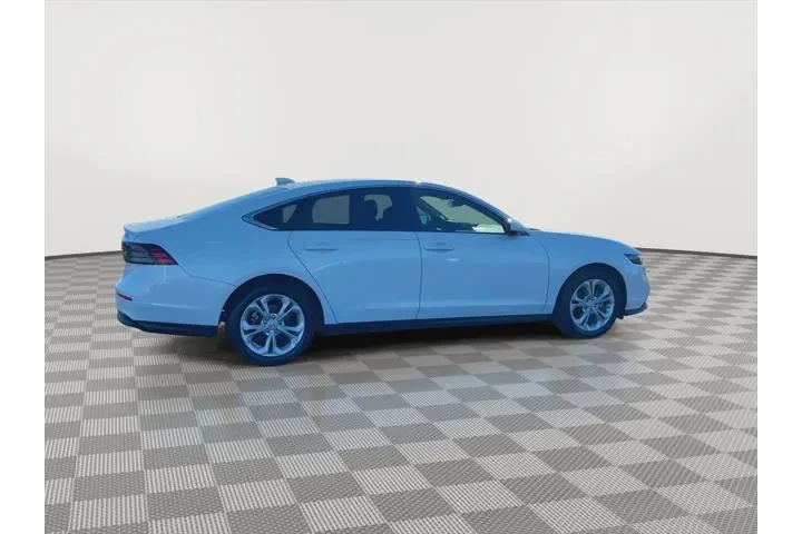 $23500 : Honda Accord 2024 LX 4dr Sed image 9