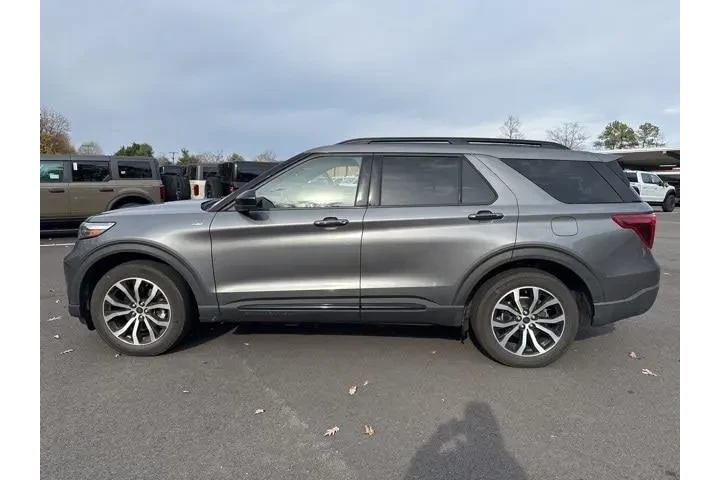 $30158 : Ford Explorer 2022 AWD ST-Li image 2