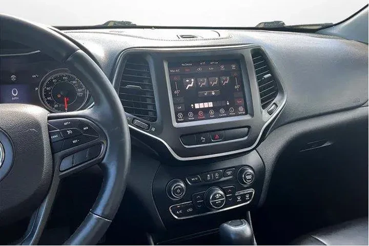 $23290 : Jeep Cherokee 2019 4x4 Trail image 6