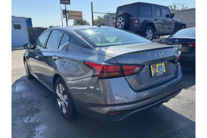 $16995 : 2020 Altima 2.5 S image 8