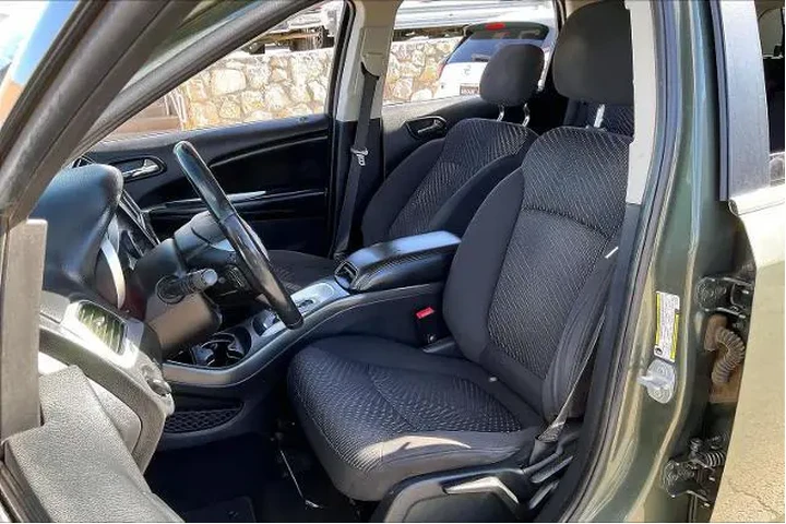 $9029 : Dodge Journey 2016 SXT 4dr S image 7