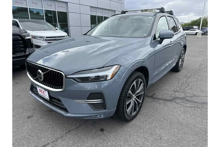 $27910 : 2022 XC60 Momentum image 10