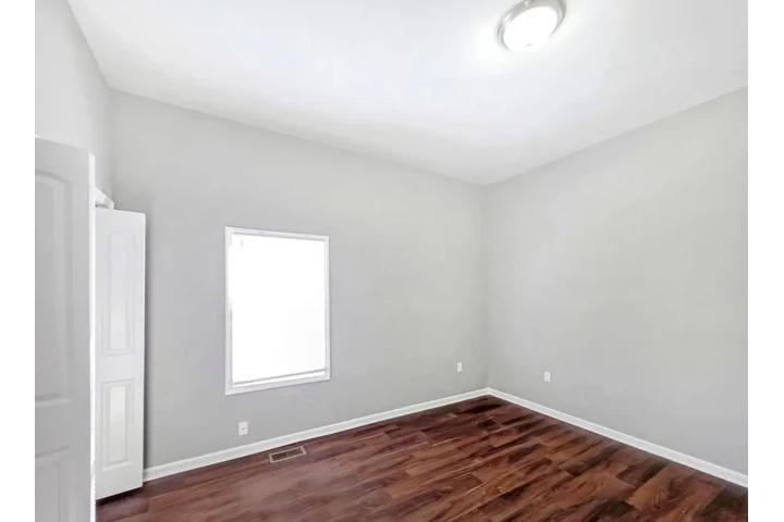 $1600 : 4 Bedrooms House in Atlanta GA image 8