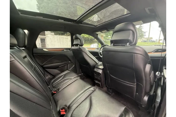 $8999 : 2017 MKC Reserve image 7