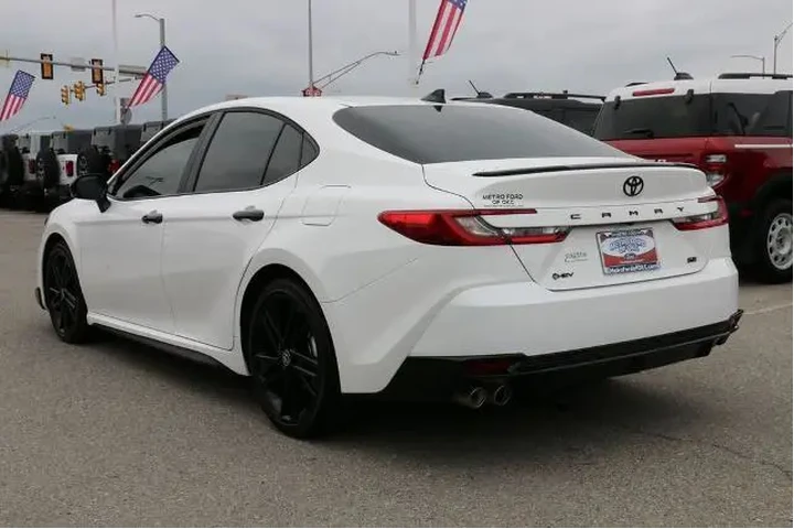 $36995 : Toyota Camry 2026 SE 4dr Sed image 7