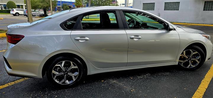 $8999 : KIA FORTE image 8