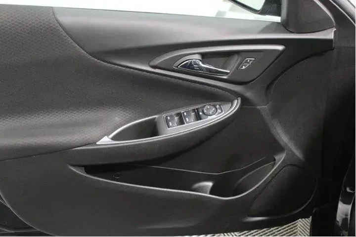 $19988 : Chevrolet Malibu 2023 LT 4dr image 3