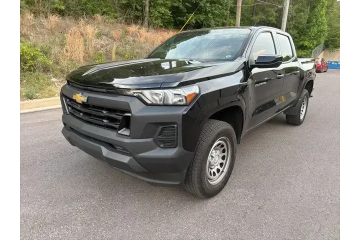 $23490 : Chevrolet Colorado 2024 4x2 image 3