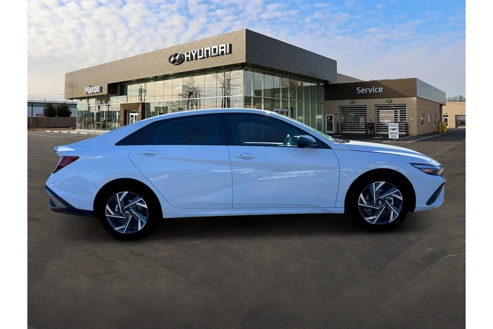 $24523 : Hyundai ELANTRA 2025 SEL Spo image 9