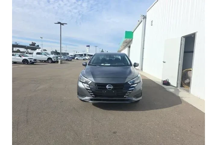 $17500 : Nissan Versa 2025 SV 4dr Sed image 2