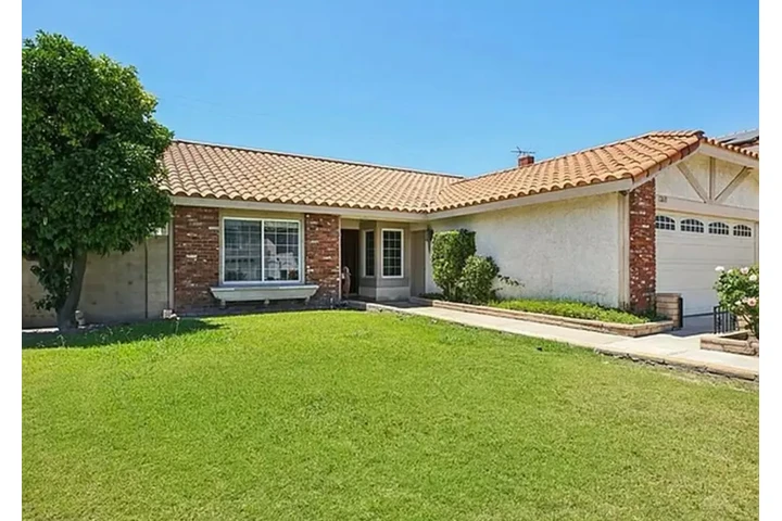 $2500 : 3 Bedroom Home In Inglewood image 1