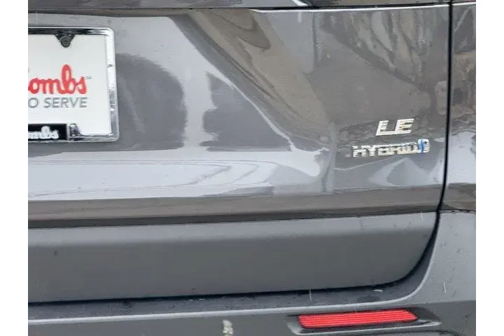 $28709 : Toyota RAV4 Hybrid 2024 AWD image 6