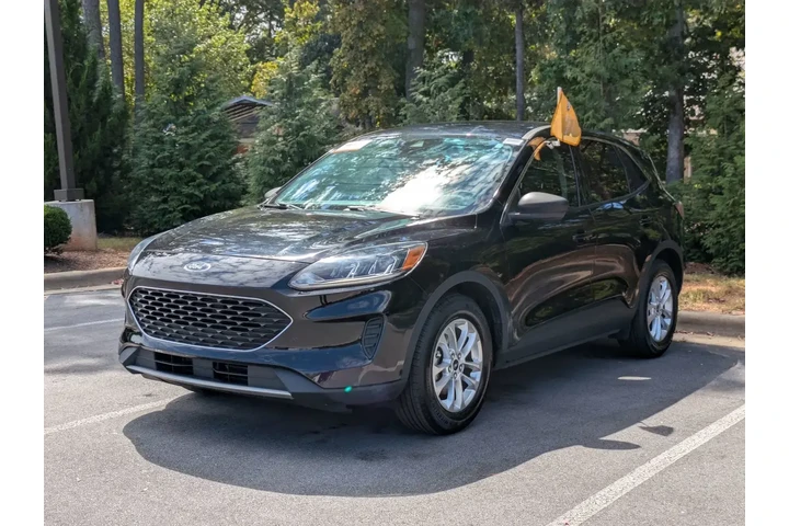 $17995 : Ford Escape 2022 SE 4dr SUV image 6