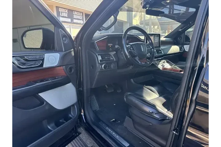 $38989 : Lincoln Navigator L 2020 4x4 image 9