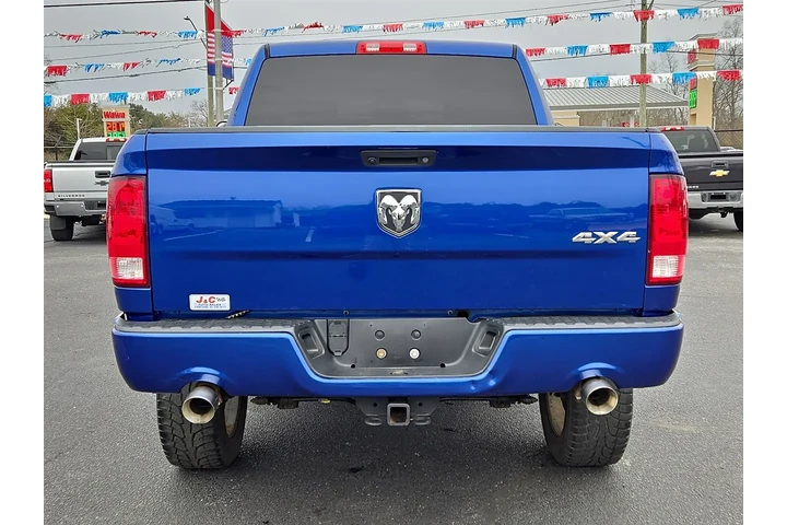 2017 RAM 1500 Tradesman Crew image 5