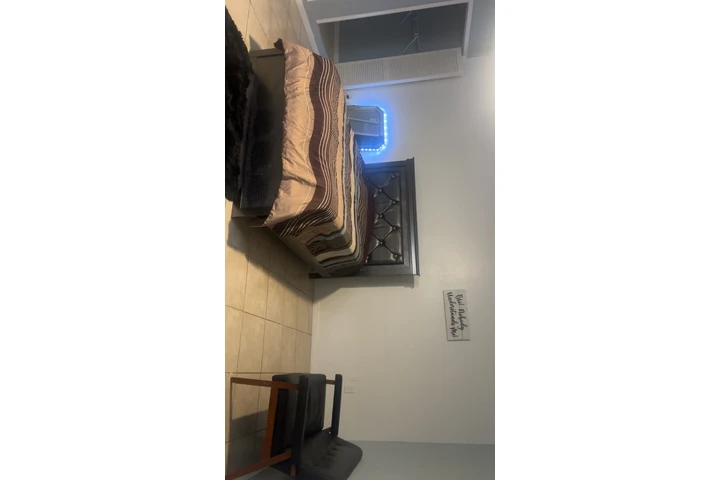 $1200 : EFFICIENCY FOR RENT image 9